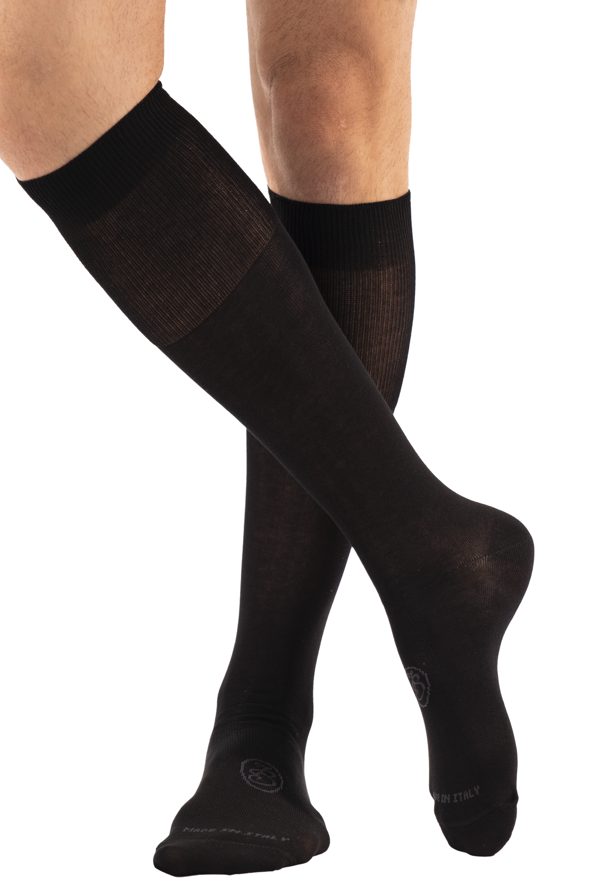 Solid black knee-high socks in Filo di Scozia cotton