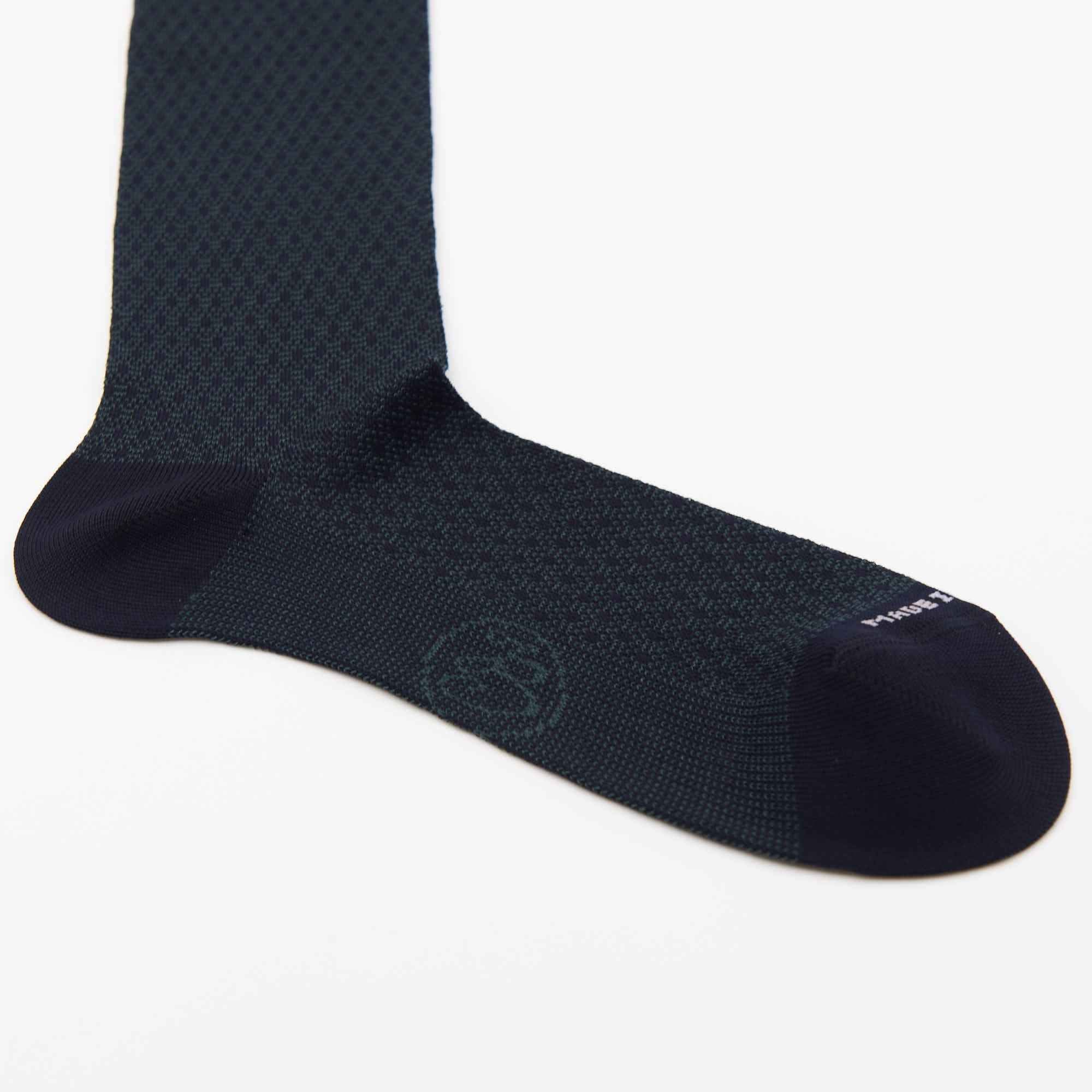 Box calza lunga cotone Filo di Scozia con polsino inglese e Cravatta in seta fatta a mano- VERDE SCURO LARICE