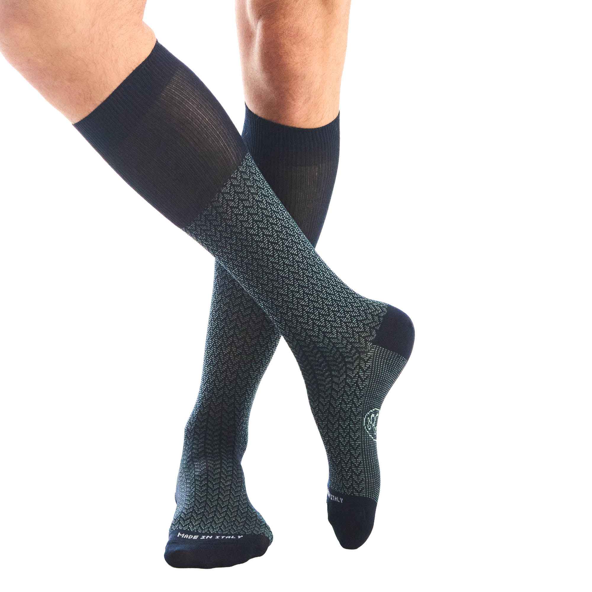 Box calza lunga cotone Filo di Scozia con polsino inglese e Cravatta in seta fatta a mano- VERDE CHIARO MENTA