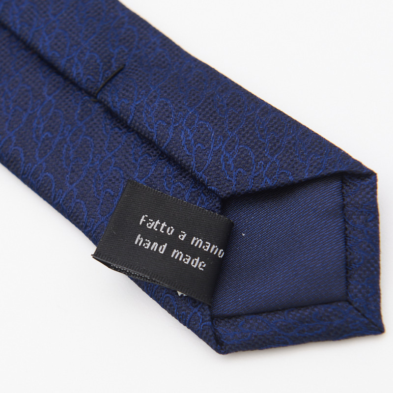 luxury-barocco-italiano-cravatta-seta-dettaglio-hand-made.jpg